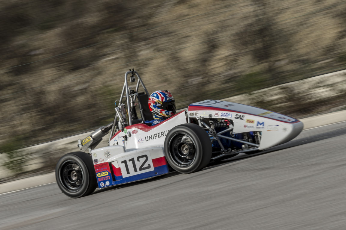 La monoposto RB11.2 in pista