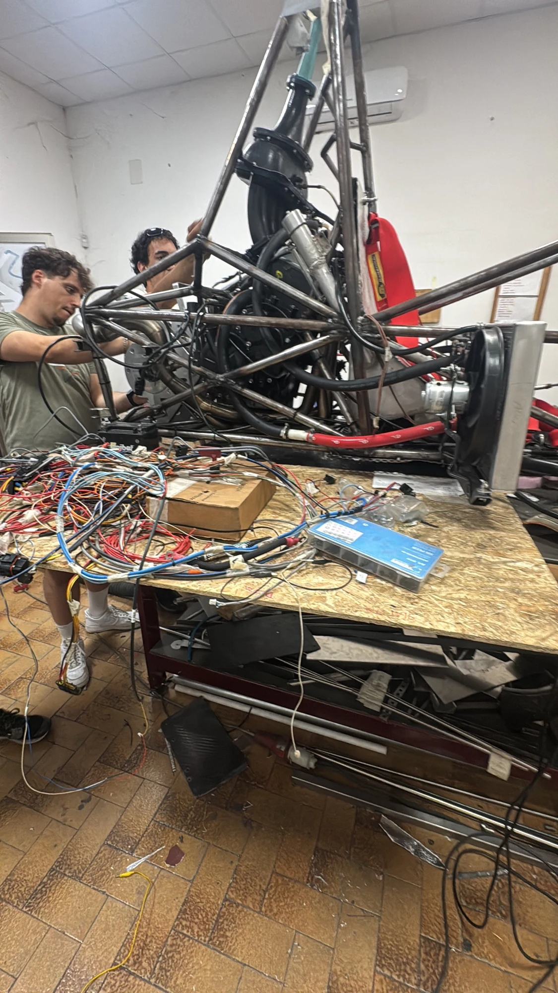 Lavorazione della RB26 in officina